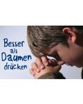 Postkarte - Besser als Daumen drücken